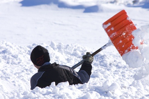 The Snow is here! – Tips for shoveling your snow safely?